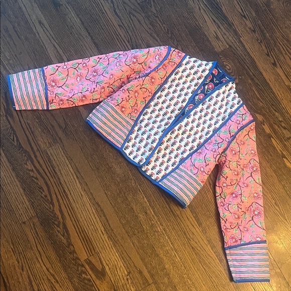 Reversible Quilted Cropped Dainty Floral Jacket - Picture 5 of 15